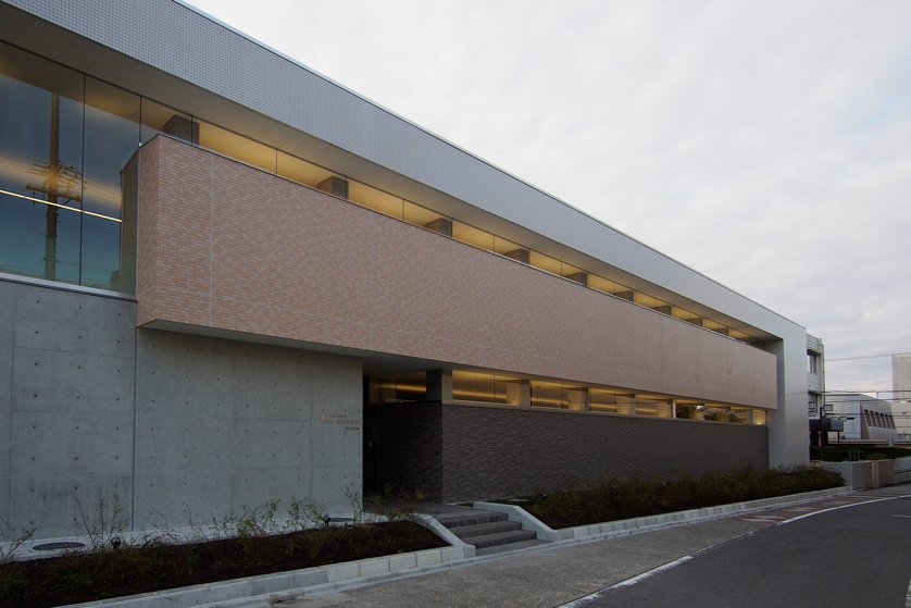 名古屋女子大学図書館棟