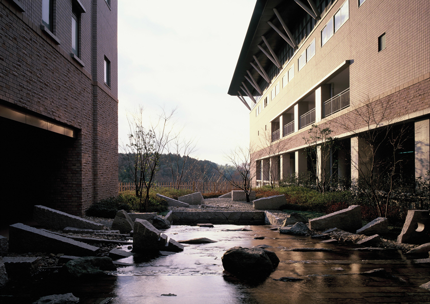 拓殖大学紅陵高等学校